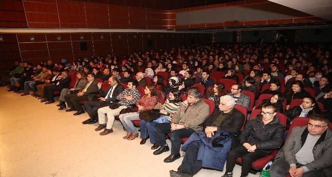 ‘Sıradışı Martı’ oyunu sergilendi