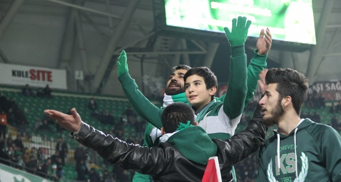 Şehit Fethi Sekin&#039;in oğlu Konyaspor - Galatasaray maçında