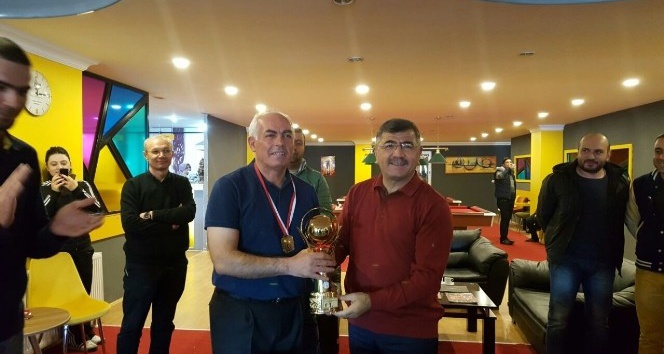 3 bant Bilardo turnuvası sona erdi