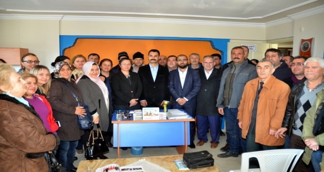 AK Parti Dikili İlçe Başkanı Karadağ ilk toplantısını yaptı