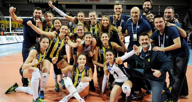 Eczacıbaşı&#039;nı yenen Fenerbahçe finalde