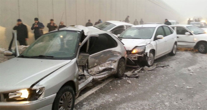Konya’da 10 araç birbirine girdi: 2 yaralı