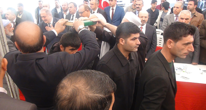 Aralarında kan davası olan aileler barıştı