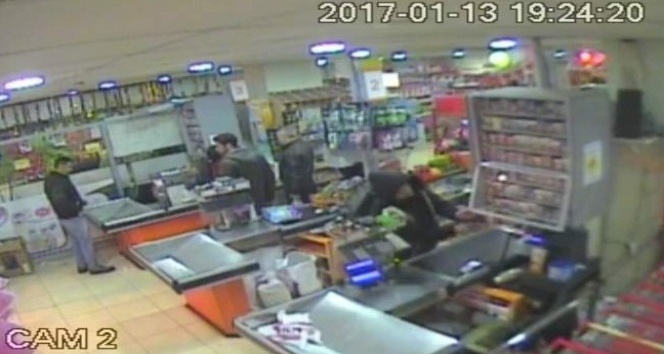 Adıyaman’da marketten sigara çalan hırsız yakalandı