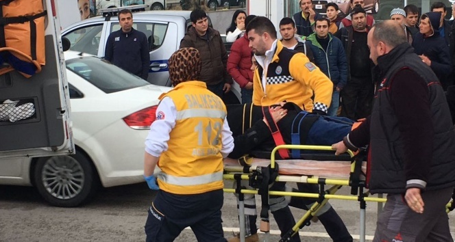 Balıkesir&#039;de trafik kazası: 2 yaralı