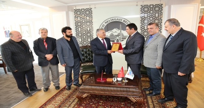 Türkiye Yazarlar Birliği üyeleri Melikgazi Belediyesini ziyaret etti