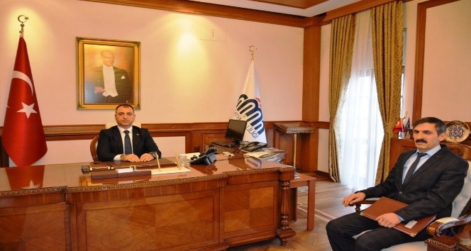 Yeni göreve başlayan Müdür Vekili Macit Malatya Valisi Toprak’ı ziyaret etti
