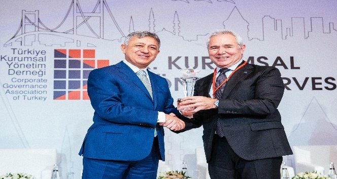 Türkiye Kurumsal Yönetim Derneği’nin ’zirve’ ödülü sahibini buldu