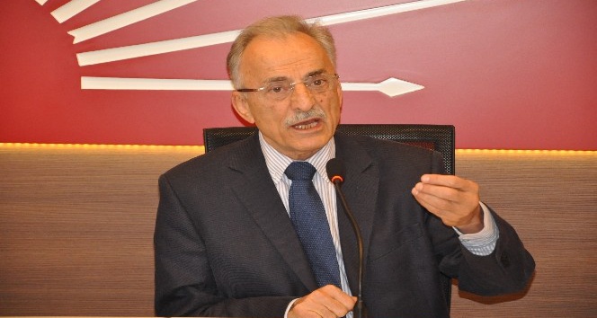 Murat Karayalçın Balıkesir’de anayasa değişikliğini değerlendirdi