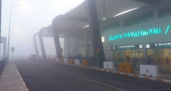 Konya Havalimanı’nda uçuşlara sis engeli