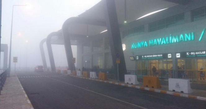 Konya Havalimanı&#039;nda uçuşlara sis engeli