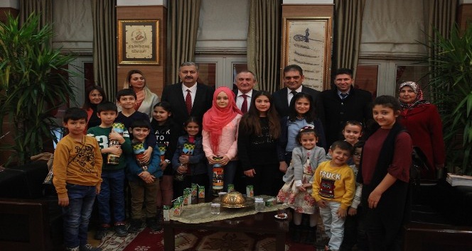 Sevi Evleri’nde kalan çocuklardan Başkan Yılmaz’a ziyaret