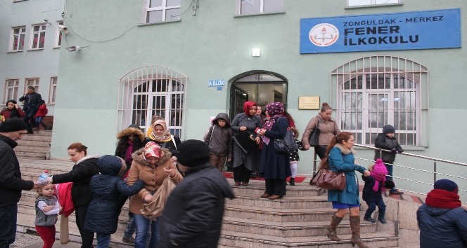 Zonguldak’ta yaklaşık 105 bin öğrenci karne heyecanı yaşadı