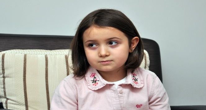 Evde eğitim gören Yağmur Pehlivan’ın karne sevinci