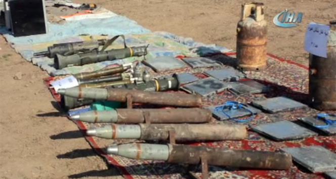 Irak Ordusu Musul’da DEAŞ’a ait mühimmatları temizliyor