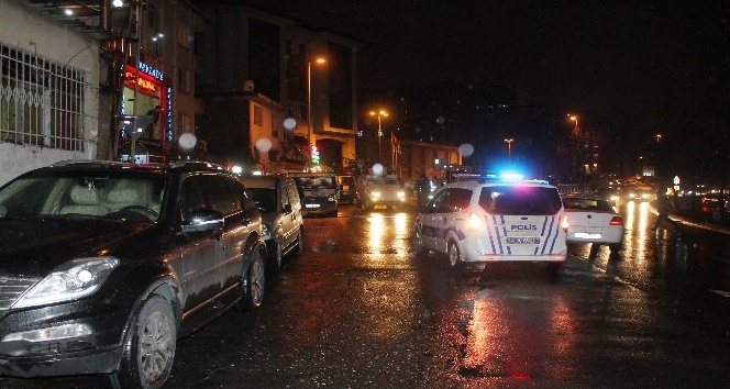 AK Parti İstanbul il binasına lav silahlı saldırı