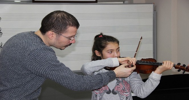 Beylikdüzü Belediyesi geleceğin müzisyenlerini yetiştiriyor