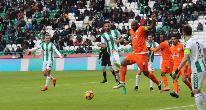 Konyaspor, Çaykur Rizespor&#039;u tek farkla yendi