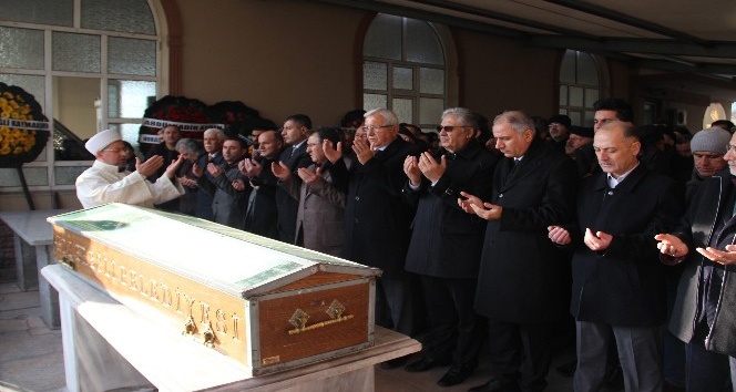 Eski İçişleri Bakanı Efkan Ala dayısının cenazesine katıldı