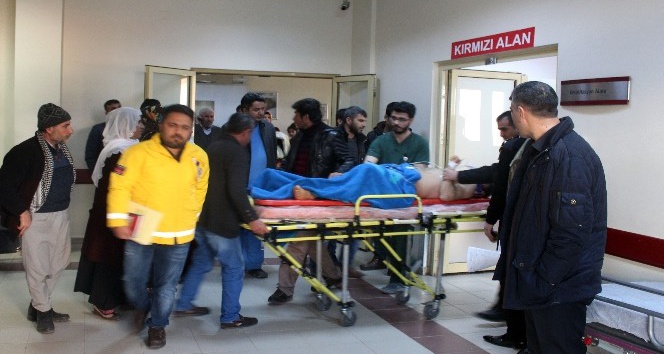 Kahta’da inşaattan düşen işçi ağır yaralandı