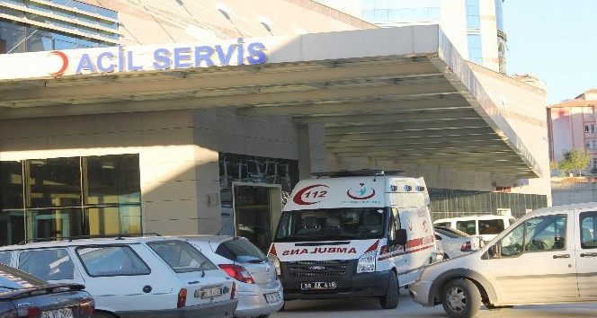 Siirt’te minibüs devrildi: 13 yaralı