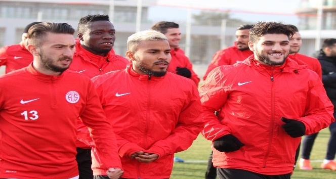 Antalyaspor, Aytemiz Alanyaspor maçının hazırlıklarına başladı