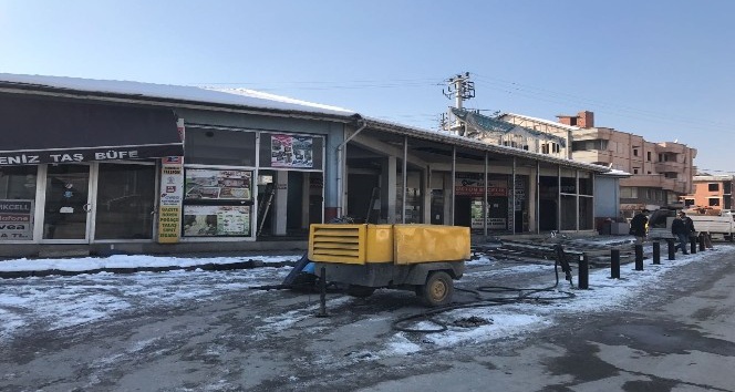 Eski otogar yıkılmaya başladı