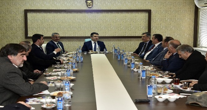 Kelkit Tarıma Dayalı İhtisas Organize Sanayi Bölgesine 300 kişi müracaat etti