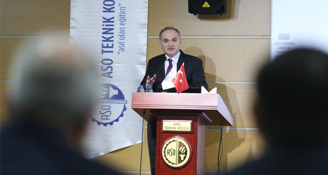 Bakan Özlü: 'Türkiye’deki açık teknoloji açığıdır'