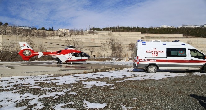 Hava ambulansı hamile kadın için havalandı