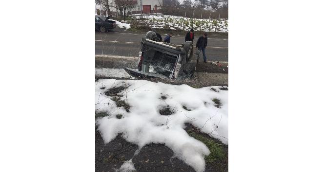 Zonguldak&#039;ta yoldan çıkan araç takla attı: 1 yaralı