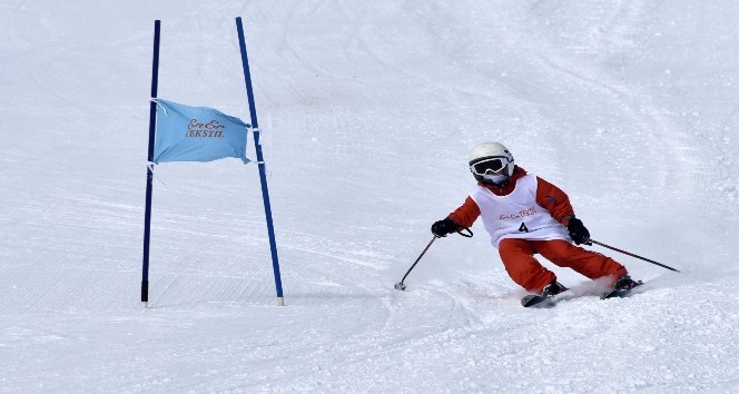Zigana dağında kayak yarışmaları yapıldı