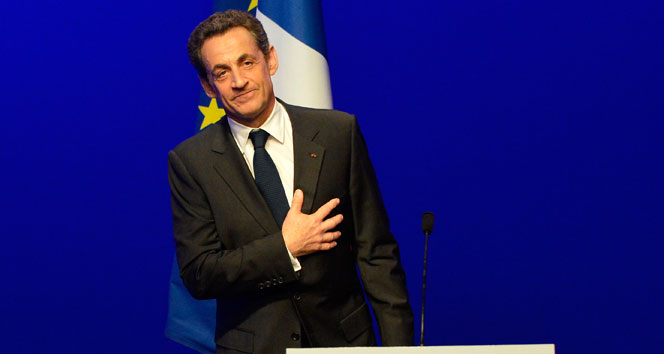 Sarkozy için yargılama talimatı