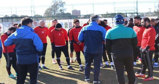 Evkur Yeni Malatyaspor Denizlispor’u yakın takibe aldı