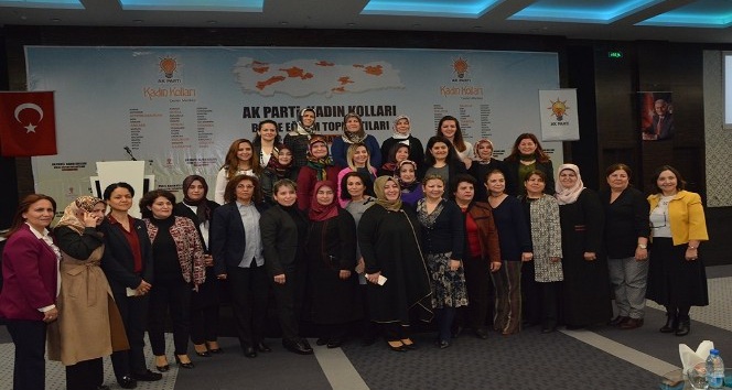 AK Parti’nin Kadın Kolları başkanları Afyon’da toplandı