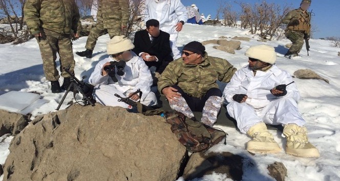 Vali Zorluoğlu, operasyon bölgesindeki askerleri ziyaret etti
