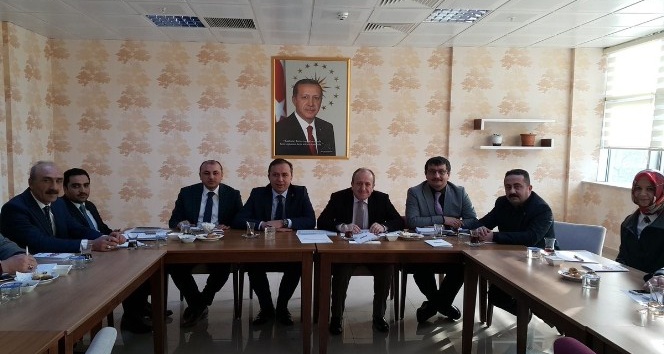 AK Parti İlçe Başkanları toplantısı yapıldı
