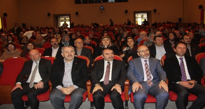 AK Parti Artvin İl Danışma Meclisi Toplantısı’nda gündem referandum