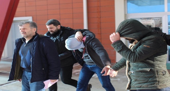 Sivas’ta terör operasyonu: 14 gözaltı