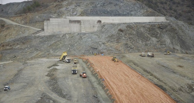 Bakan Eroğlu: “Obrucak Barajı ile 140 bin 580 dekar zirai alan suyla buluşacak”