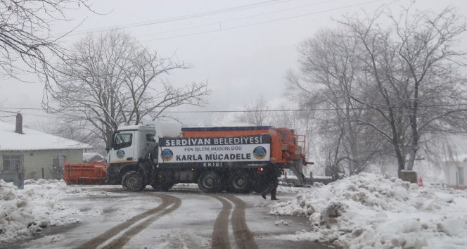 Serdivan Belediyesi karla mücadele ekipleri teyakkuzda