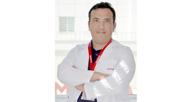 Geçmeyen bel ve bacak ağrısının nedeni rahim sarkması olabilir