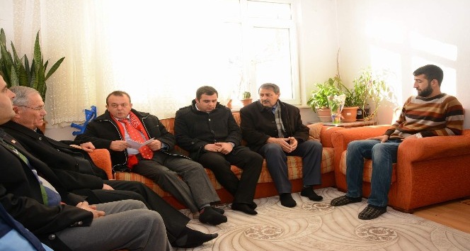 Başkan Acar, Hakkari ve El Bab gazilerini ziyaret etti