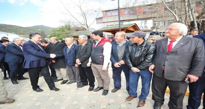 Vali Al, Bahçe’de muhtarlar ve STK temsilcileri ile bir araya geldi