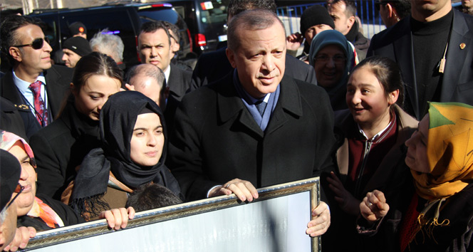 Cumhurbaşkanı Erdoğan, cuma namazını Kahramanmaraş&#039;ta kıldı