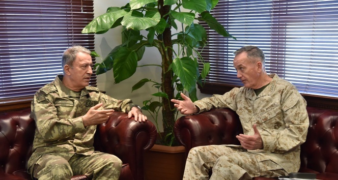 Genelkurmay Başkanı Akar, İncirlik'te ABD'li mevkidaşı ile görüştü