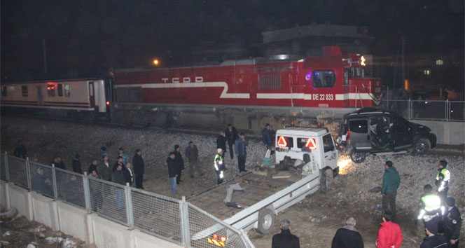 Manisa&#039;da tren kazası: 1 ölü 4 yaralı