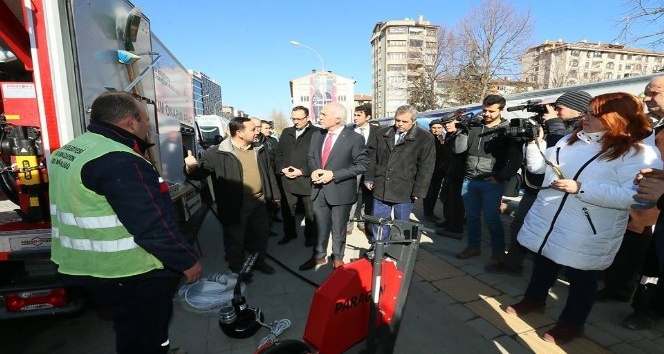 Başkan Kamil Saraçoğlu: Halkımıza daha iyi hizmet sunabilmek için araç filomuzu genişlettik