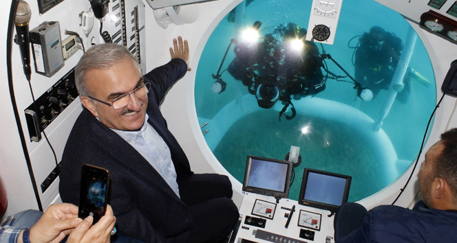 Türkiye’nin ilk turistik denizaltısı deneme dalışını yaptı