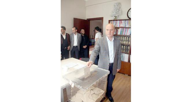SMMMO Başkanı Akgüloğlu’ndan ‘Evet’ desteği